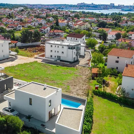 Modern Ol&ju For 9 Persons In Only 1.5 Km From The With Pool Heating * Pola