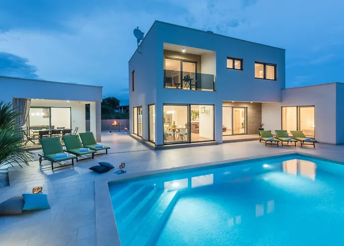 Villa Modern Ol&ju For 9 Persons In Only 1.5 Km From The With Pool Heating