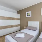 Villa Modern Ol&ju For 9 Persons In Only 1.5 Km From The With Pool Heating *