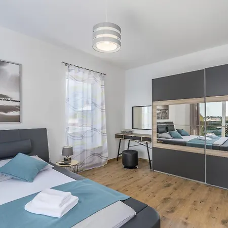 Modern Ol&ju For 9 Persons In Only 1.5 Km From The With Pool Heating Vila *